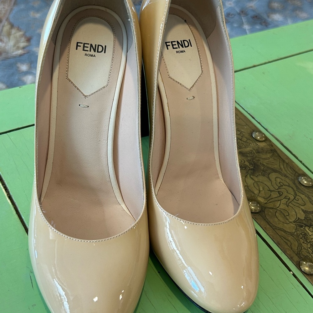 Elegant Cream and Black Women's Heels